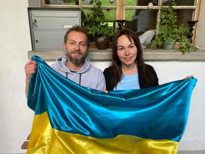 Шиють прапори і купують авто для ЗСУ: як закарпатці у Швейцарії допомагають Україні