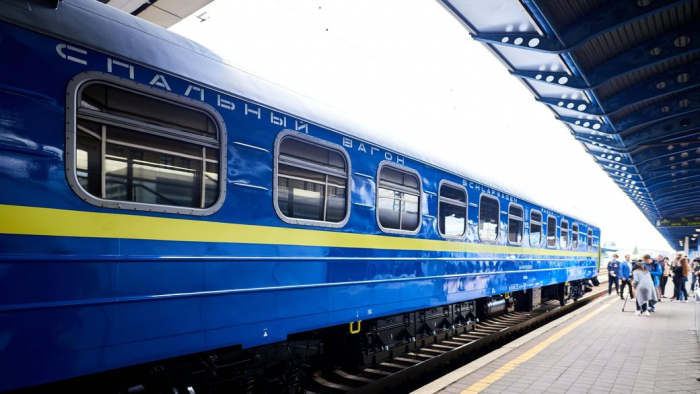 Потяги зі Львова до Ужгорода затримуються на понад п'ять годин