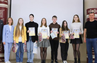 В Ужгороді нагородили переможців Всеукраїнського конкурсу-захисту науково-дослідницьких робіт