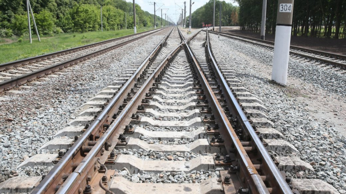 Через обстріли інфраструктури на Львівщині затримуються поїзди, що курсують на Закарпаття