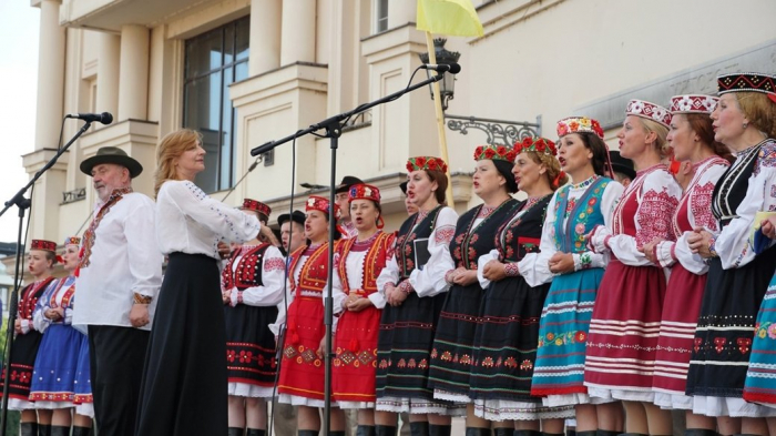 В Ужгороді відбувся благодійний концерт Закарпатського народного хору до Дня Конституції