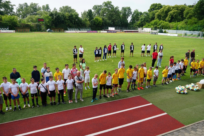Дводенні «Відкриті уроки з футболу» стартували сьогодні в Ужгороді на стадіоні «Спартак»