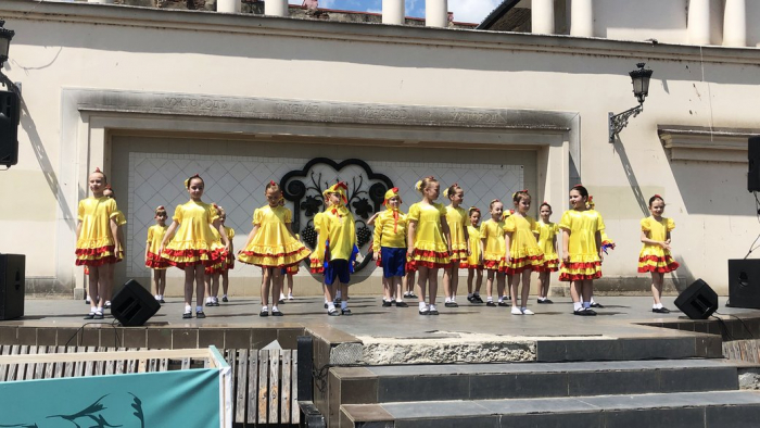 В Ужгороді відбувся концерт танцювальних колективів на підтримку 128-ї бригади