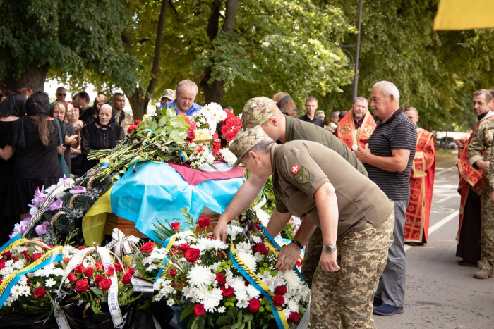 В Ужгороді попрощались із загиблим захисником, сержантом Русланом Ференці 