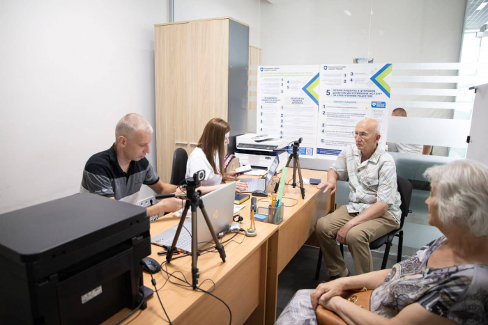 Пільговий проїзд у громадському транспорті Ужгорода незабаром  здійснюватиметься за наявності «Муніципальної картки ужгородця»