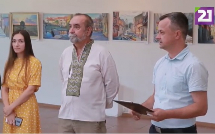 Виставку-продаж картин художникiв iз Берегова вiдкрили в Ужгородi (ВІДЕО)