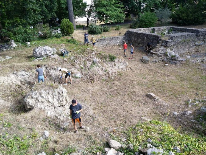 В Ужгороді запрацювала літня «Школа юного археолога»