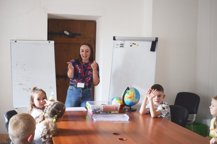 В Ужгороді започаткували навчання в цікавій ігровій формі для дітей-переселенців (ФОТО)