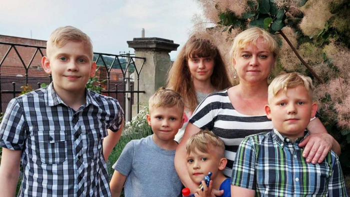 "Діти важко приходили до тями після пережитого": історія багатодітної матері, яка з Чернігова переїхала на Закарпаття