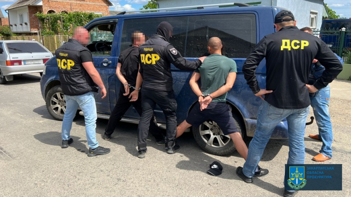 5 тис. доларів за переправлення ухилянта через кордон – судитимуть двох закарпатців (ФОТО)
