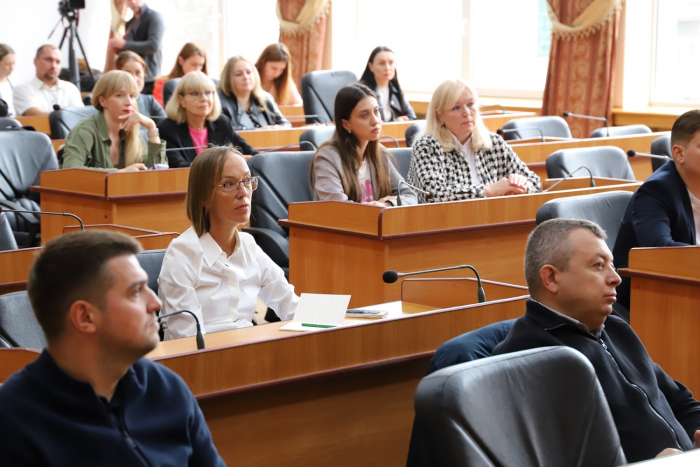 Підтримка релокованого бізнесу: в Ужгороді провели зустріч із підприємцями-переселенцями