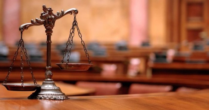Закарпатку судитимуть за підозрою в організації незаконного переправлення чоловіків до Словаччини