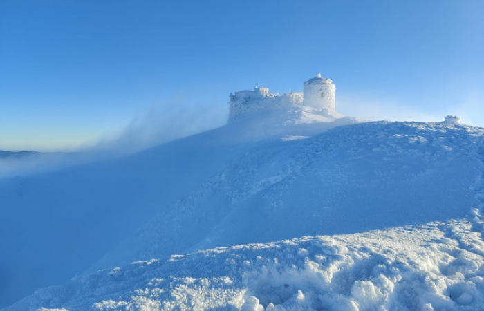 Рятувальники опублікували фото "зимової казки" на високогір'ї Карпат (ФОТО)