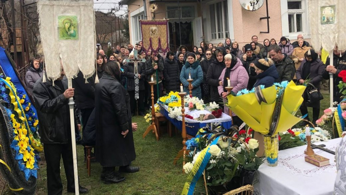 На Закарпатті попрощалися із загиблим на війні Русланом Томашем (ФОТО)