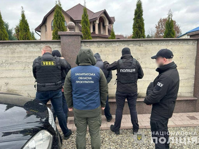 Правоохоронці заблокували канал переправлення військовозобов’язаних через держкордон до Румунії
