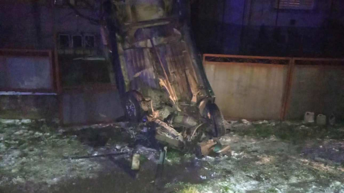 На Закарпатті авто з'їхало в кювет і перекинулося, водій та пасажири – в лікарні (ФОТО)