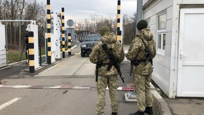 35 автомобілів та жодного пішохода. Яка ситуація у пунктах пропуску на Закарпатті?