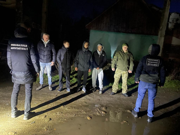 Впродовж доби на Закарпатті прикордонники затримали 10 порушників кордону