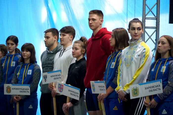 Кубок України з важкої атлетики на підтримку ЗСУ триває в Ужгороді