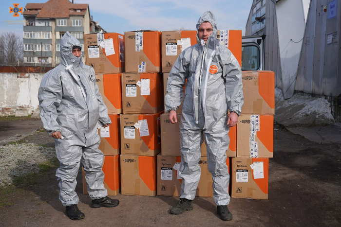 Костюми для хімічного захисту отримали закарпатські рятувальники від чеських партнерів