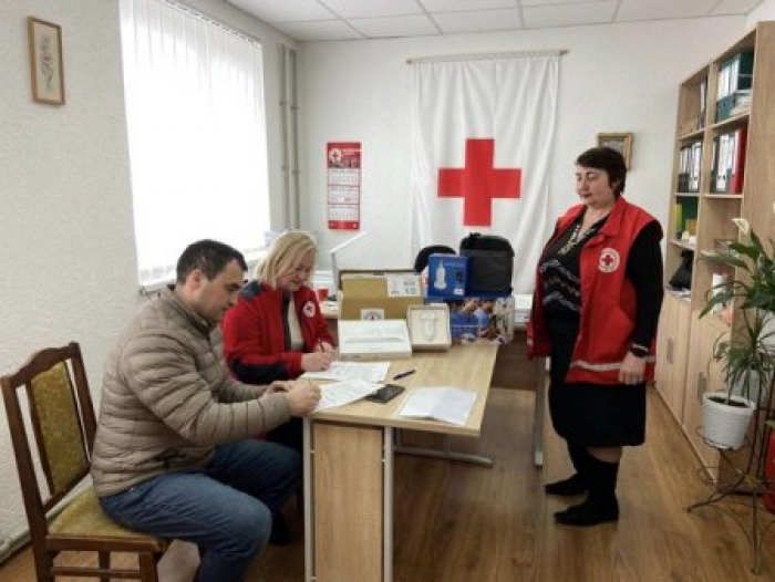 Товариство Червоного Хреста на Закарпатті забезпечує сучасним портативним УЗД апаратом експертного класу міні-клініки на Закарпатті