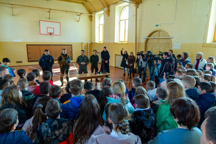 Нацгвардійці провели відкритий урок для учнів Ужгородської школи