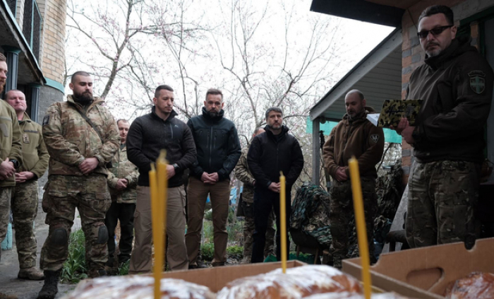 Голова Закарпатської ОВА Микита та його заступники освячували паски на фронті разом з воїнами із Закарпаття