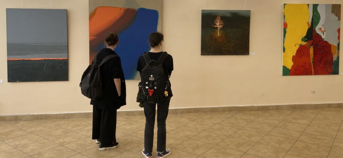 "Джерело": в Ужгороді відкрили виставку викладачів Закарпатської академії мистецтв (ФОТО)