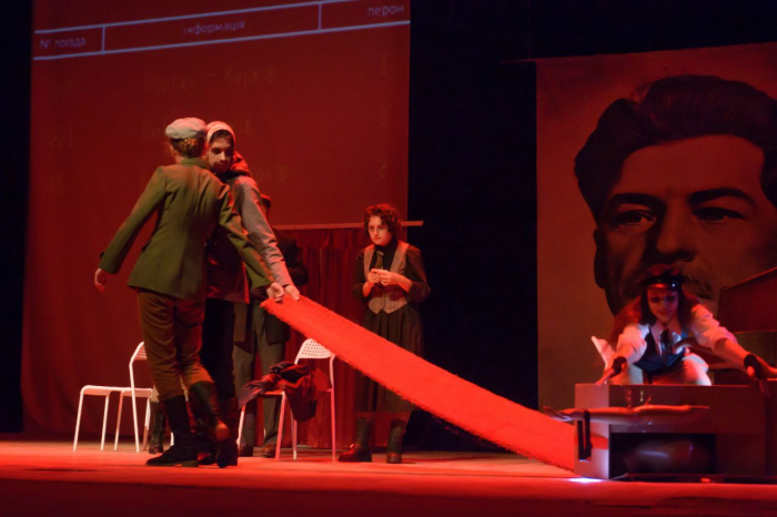 HAROSHIRU —  в Ужгороді 30 вересня відбудеться прем'єра вистави Маріупольського театру