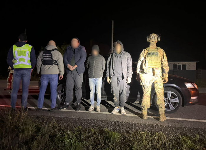 Поблизу Кам’яниці на Ужгородщині затримали ухилянтів разом із переправниками