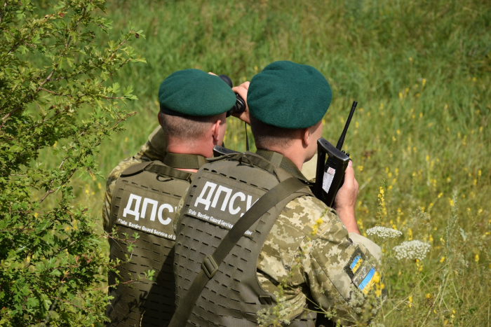 Затриманий на кордоні ухилянт втік від прикордонника, який заснув у кабінеті