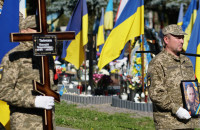 В Ужгороді провели в останню земну дорогу 47-річного захисника, сержанта Олексія Тімірязєва