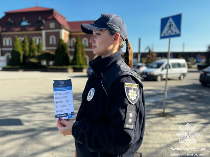 Для безпечних подорожей у зимовий період - поради закарпатських патрульних водіям