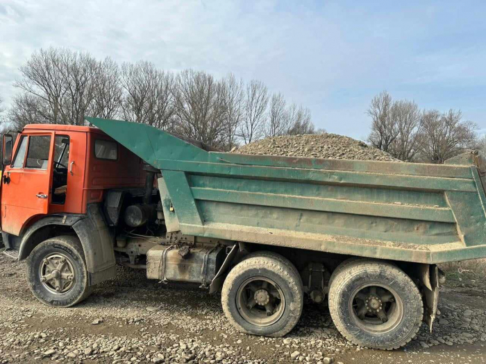 Незаконний видобуток корисних копалин виявили прикордонники на Закарпатті