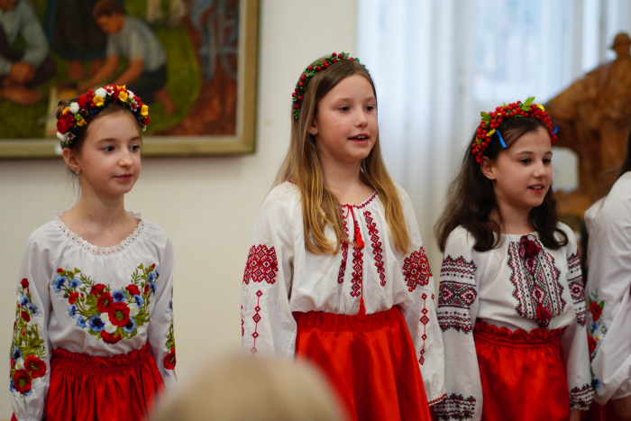 Учні Ужгородської школи мистецтв дали благодійний концерт до річниці з Дня народження Кобзаря