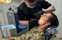 В Ужгороді запрацювала держпрограма із безкоштовного протезування зубів для військових та ветеранів