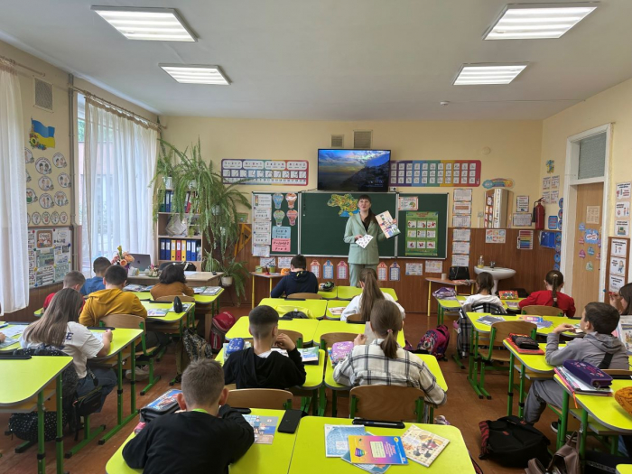 В Ужгороді компанія-постачальник електроенергії навчає дітей, як заощаджувати електроенергію 