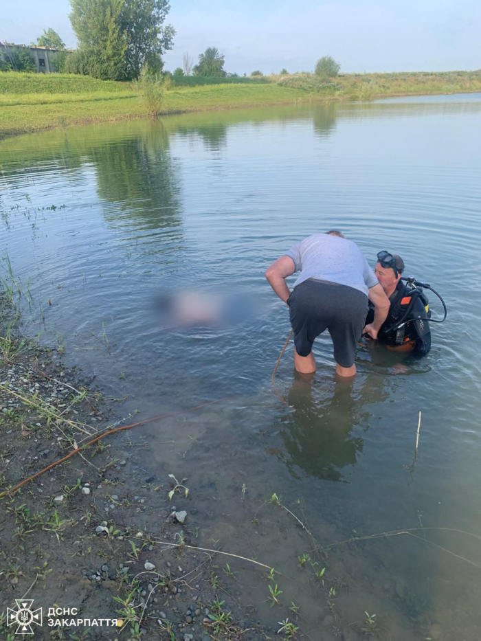 Трагедія на Закарпатті: в озері потонули двоє дітей