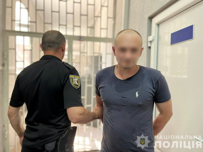 Мукачівські поліцейські припинили діяльність ще двох наркоторговців: зловмисників поміщено до ІТТ