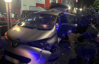 Ужгородські поліцейські встановлюють обставини автотрощі, внаслідок якої травмовано 5 людей
