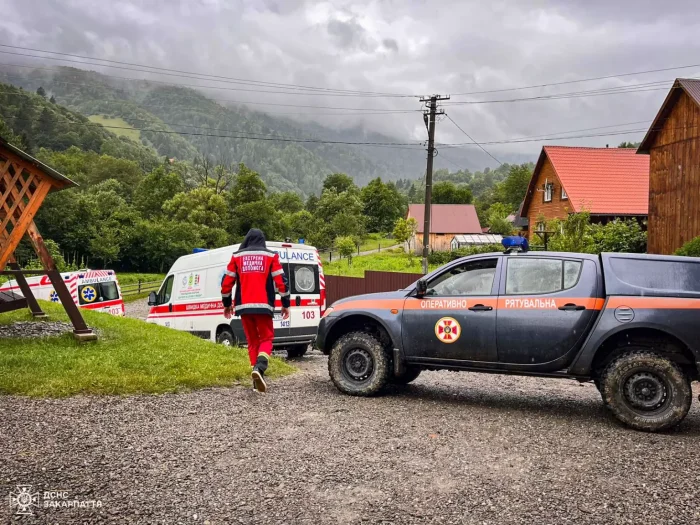 На Рахівщині рятувальники надали допомогу п’ятьом туристам