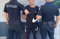 В Ужгороді поліція затримала зловмисника, який пограбував місцеву мешканку


