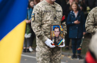 В Ужгороді сьогодні попрощалися із солдатом, стрільцем-помічником гранатометника Міланом Романчаком

