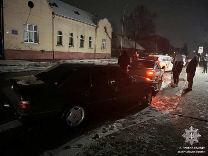 Дрифтували на вулицях Ужгорода: поліцейські затримали двох водіїв