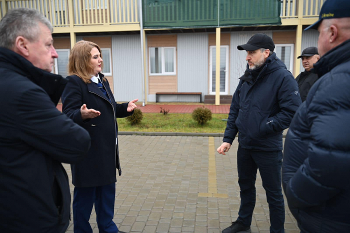 Позитивний досвід якісної співпраці обласної влади, бізнесу та громади –  у Тячеві звели будинок на 28 квартир для переселенців