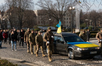 В Ужгороді сьогодні попрощалися із 26-річним військовослужбовцем Андрієм Матейкою