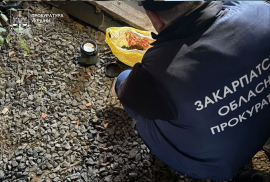 12 підозрюваних, 43 обшуки - на Закарпатті правоохоронці викрили масштабну злочинну групу,  які  займались наркозбутом і переправленням військовозобов’язаних