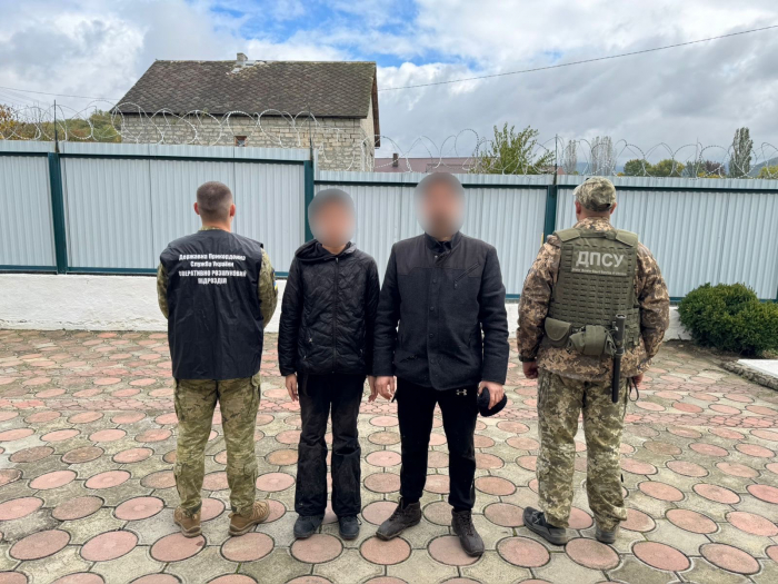 На Закарпатті прикордонники затримали чотирьох осіб, які намагались незаконно потрапити в Румунію