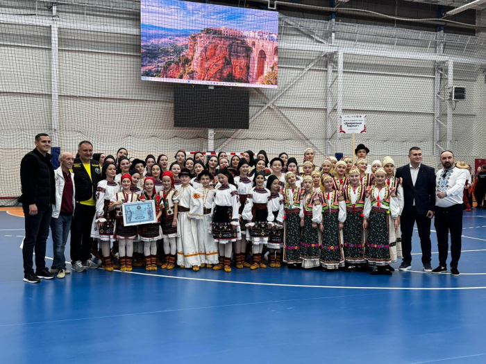 40 років до мрії: «Джерельця Карпат» встановили Національний рекорд України з масового виконання закарпатського народного танцю