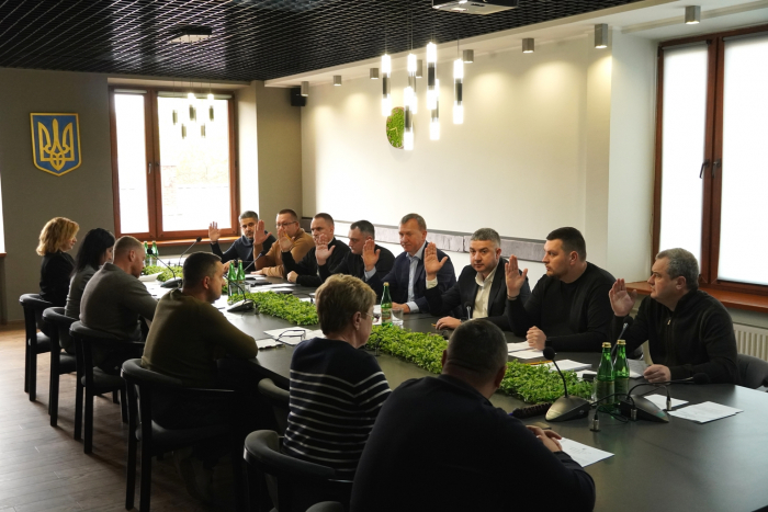 До Дня вшанування пам’яті померлих в Ужгороді збільшать кількість автобусів до кладовища "Барвінок"